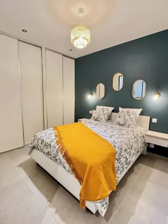 Apartment "Lune" RDC terrace, private parking Отели в г. Сен-Жюльен-Шаптёй