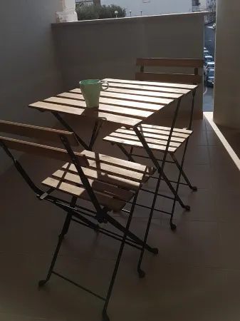 Central Apartment with three bedrooms and parking