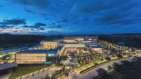 Holiday Inn Resort Bintan Lagoi Beach by IHG Hotel dekat Nirwana Mini Zoo
