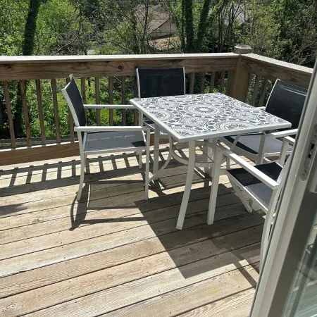 Charming 3-bedroom house, walking distance to Branson Landing or Bass Pro