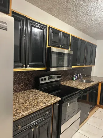 Soothing townhome with AC in vibrant Miami Gardens