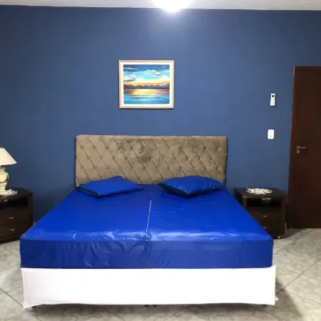 Casa de Praia com Piscina Aquecida, ar Condicionado, Cervejeira e Bilhar!!!