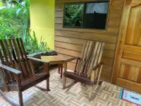 Cabin in La Fortuna with rustic finishes, river and forest