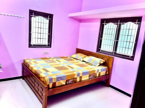 Charming 2-bedroom villa with WiFi and AC in wonderful Kovaipudur