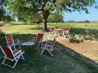 House overlooking the valley in Perche Sarthois Hotels in Villaines-la-Gonais