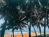 SkyBridge 2-Bedroom Apt. in central Monrovia with WiFi, Pool & Beach access.  호텔