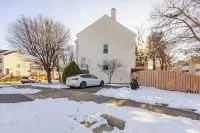 Cozy One-Bed Apartment in Heart of Herndon