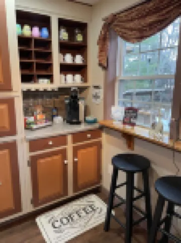 River front house with HOT TUB! 奧西皮酒店