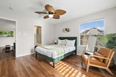 Spring Tropical Paradise / 4 Bd 4Ba / Pool & Balcony Reserved Cypress Trails騎馬遊覽附近的飯店