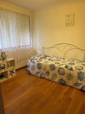 2 minutes walk to lakeSERENITY Centrally located Camp Elim 주변 호텔