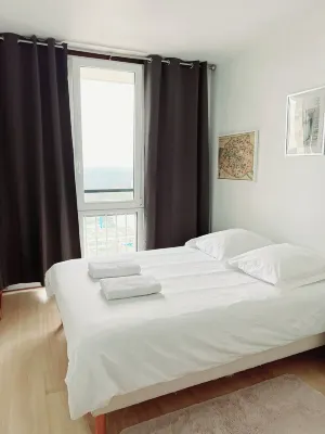 Charmant Appartement. Chambre vue sur la Tour Eiffel, Paris