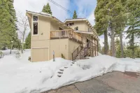 Mahogany by AvantStay Snowbird Cabin w Full Chamberlands Access