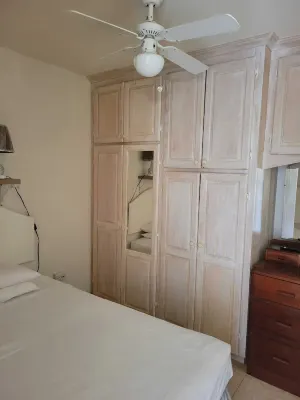 Cozy 1Br/1BA Apartment- Upstairs or Downstairs Options Upon Availability Hotel a Little Battaleys