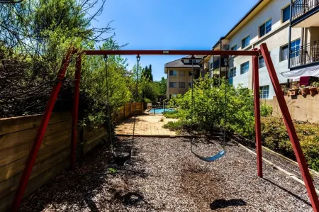 Duplex 3B2B apt in Braddon close to CITY Free WIFI two Parking spots