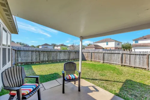1 - Story Home in League City Close to Kemah and Galveston