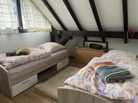 Lovingly furnished vacation home in the mountains