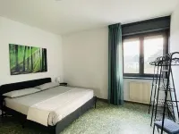 Mamisà Schio center, Apartment with private parking Hotels in Schio