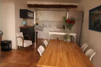 Maison de Village Avec Vue! فنادق في Eguilles