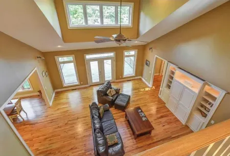 Very private 4 bd lake house with man-cave, guest house, hot tub, gym, grill