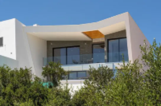 Villa Aurora - Modern House in Portimão, Algarve 大梅希略埃拉酒店