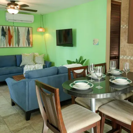 Relaxing Beachfront Condo Отели в г. Каррисаль