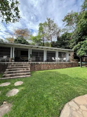 Little Bali - your beachfront holiday home away from home. Hotels in Siavonga