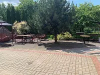 Sacramento Home 5 Bedroom; 3.5 Bathrooms for 11 People Hotels in 