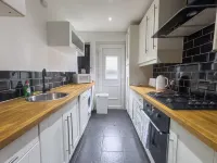 Clydebank 2 Bedroom Home Hotels in Clydebank