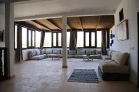 Villa Traditionnelle et Chic à 5min du Golf et 10min de la Plage