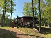 Eagle River Apple Tree House - Cozy 2-bedroom house - Sleeps 6