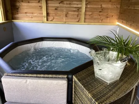 Très Cosy, Avec SPA au Lamentin, à Proximité de Tout Pour Pour 6 Personnes