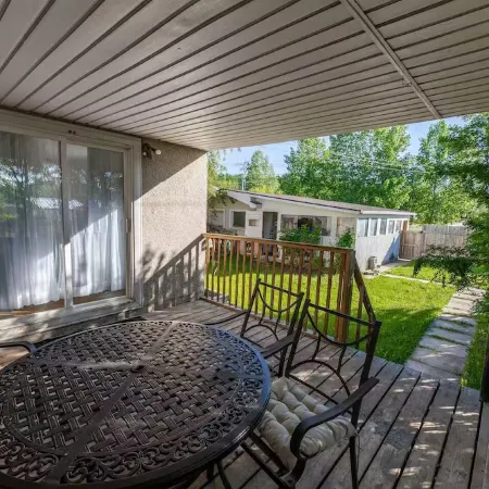 Seasons Suite 3BR in Hinton, AB