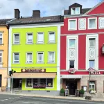 BaliApartment, kitchen, parking lot, 24h digital check-in, Wlan 150MBit Hotels in Hof