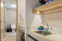 Ezequiel Montes By Homirent