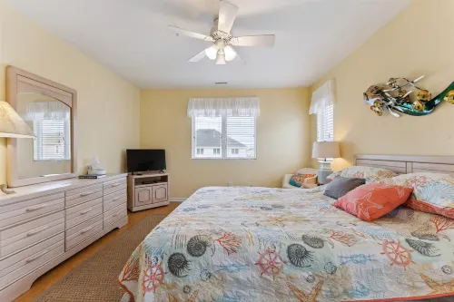 Private Balcony and Communal Pool - Stylish Ocean View Condo