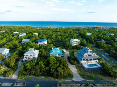 Fully Renovated House w/ Private Pool In Prime Plantation Location Hotels near Favier Beach