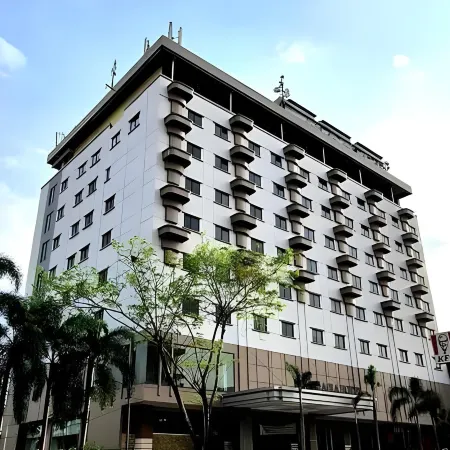 Royal Asia Hotel Отели рядом с достопримечательностью «Река Муси»