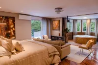 Champet Boutique Hotel - 4-Star