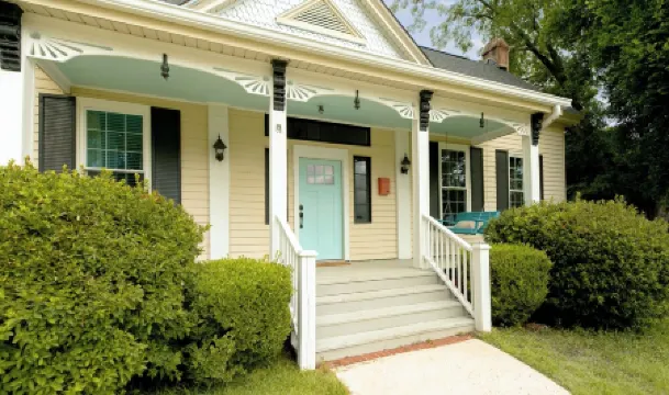 Oak River Company Farmhouse