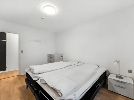 "Fransisca" - 5.5km from the Sea