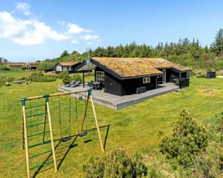 "Ljupco" - 950m from the sea Hoteles en Saltum