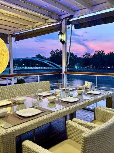 รูปภาพของDragon River Avenue (ดราก้อนริเวอร์อเวนิว)