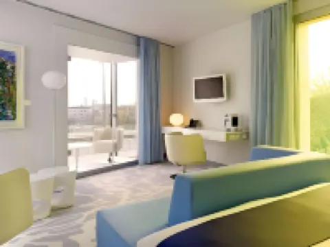 อาร์โตเทล โคโลญจน์ - ดำเนินการโดยเครือเรดิสัน โฮเทลส์ โรงแรมในโคโลญ