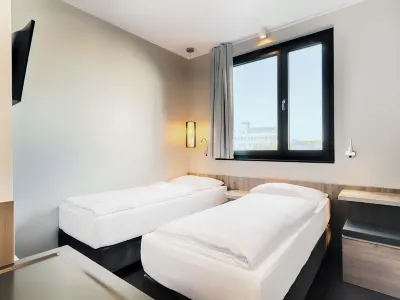 B&B HOTEL Nürnberg-Plärrer Hotel dekat Deutsches Museum Nürnberg - Das Zukunftsmuseum