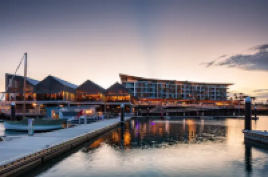 Crowne Plaza Shell Cove Marina by IHG