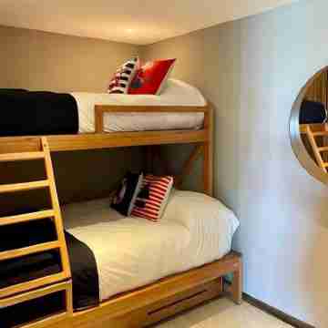 Beautiful beach in Acapulco Diamante, Isla Residence Rooms