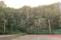 Hillside Getaway in Ellicottville w/ Pool Nearby! Sleeps 4!