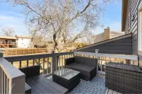 Modern Close to Denver 4bdr Home-Great for groups