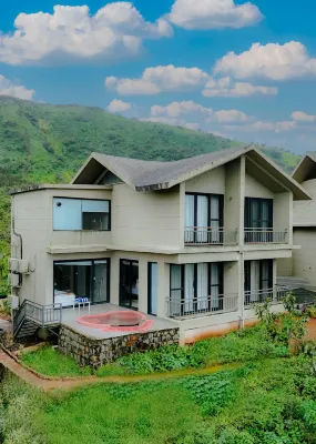Vee Resort- the Suites of Royals Hotel a Vanavli t. ategaon