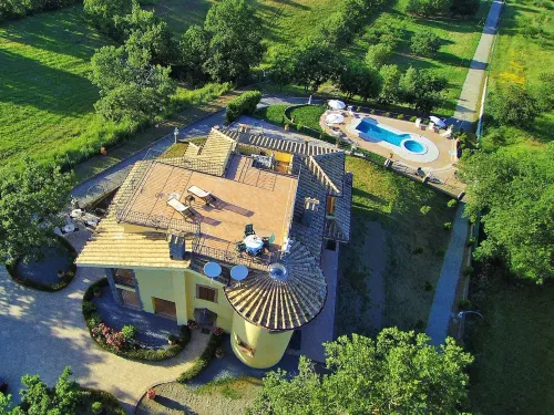 Villa near Lake Bolsena with Pool
